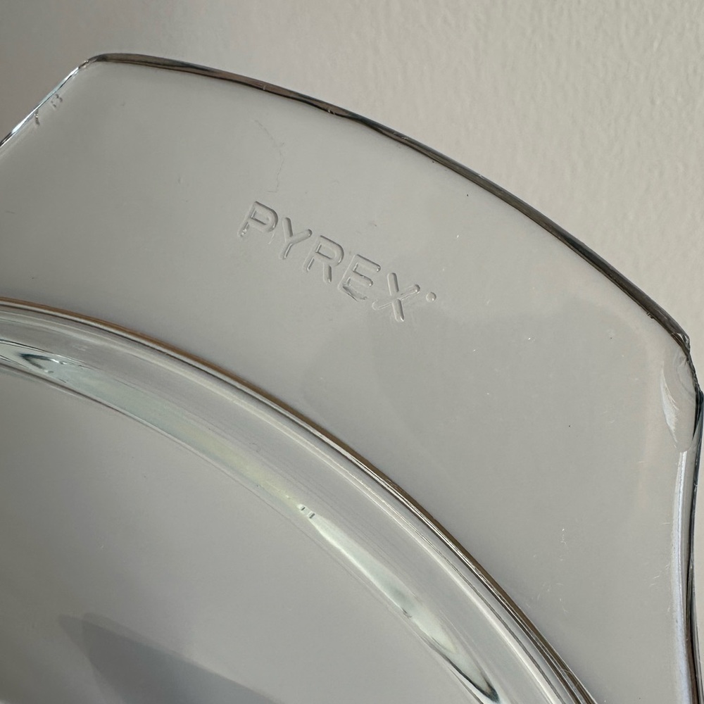 Vintage Pyrex Set - Picture 4 of 4